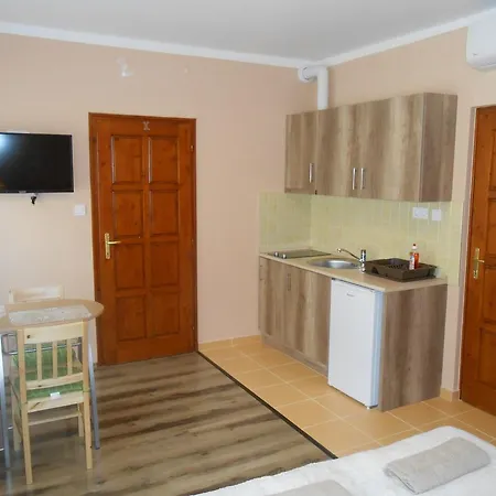 Apartamento Diófa *