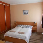Diofa Vendeghaz Έγκερ